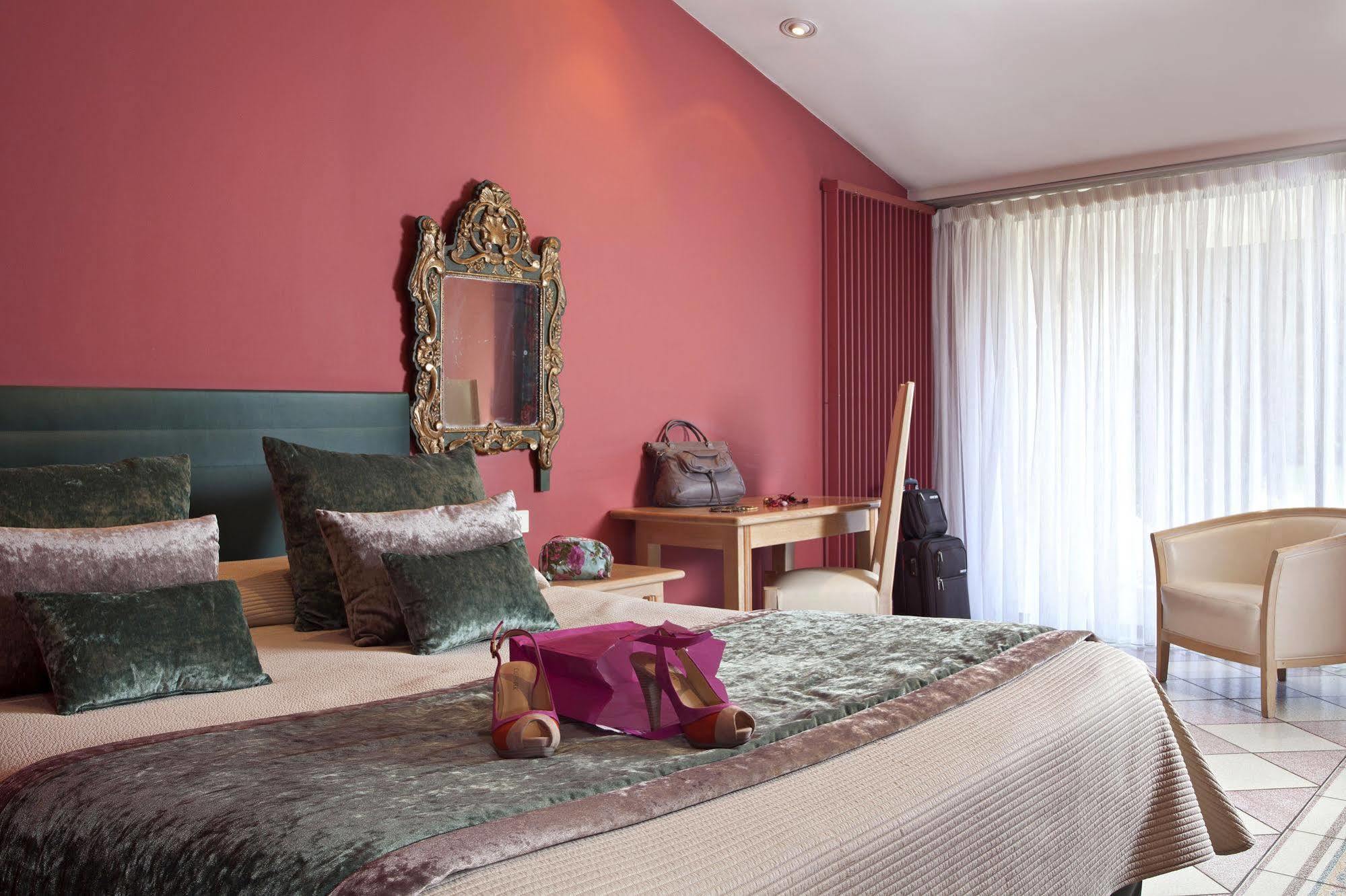 Relais Du Bois Saint Georges - De Charme 4*